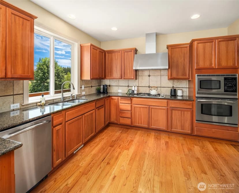 Property photo for 12921 195th Avenue Ct E, Bonney Lake photo 11