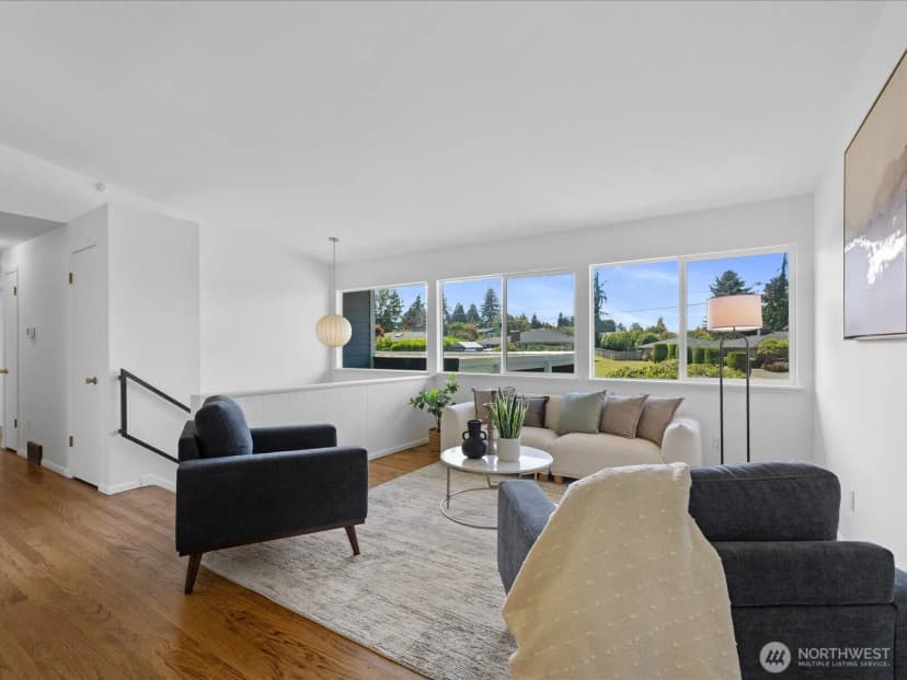 Property photo for 817 Olympic Boulevard #a, Everett photo 3