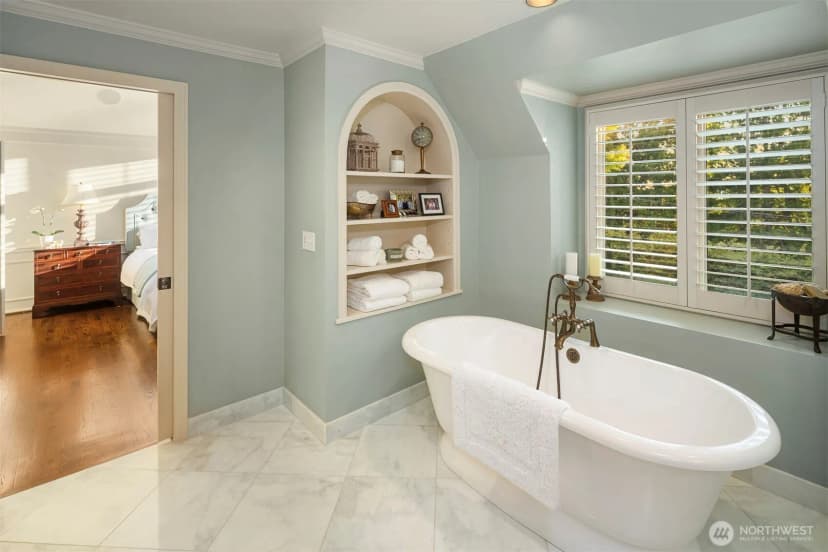 Property photo for 4140 W Mercer, Mercer Island photo 24