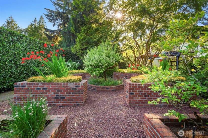 Property photo for 4140 W Mercer, Mercer Island photo 37