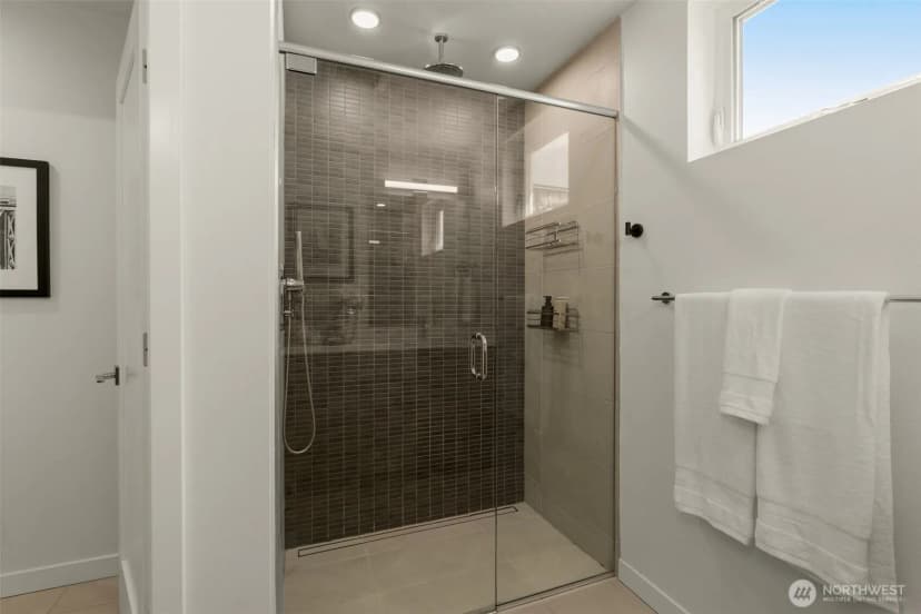 Property photo for 2368 Franklin Avenue E #b, Seattle photo 14