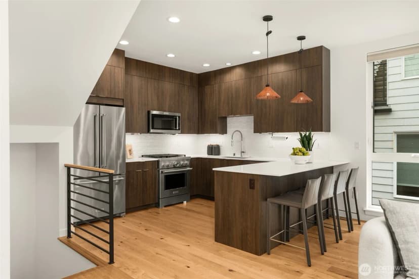 Property photo for 2368 Franklin Avenue E #b, Seattle photo 11