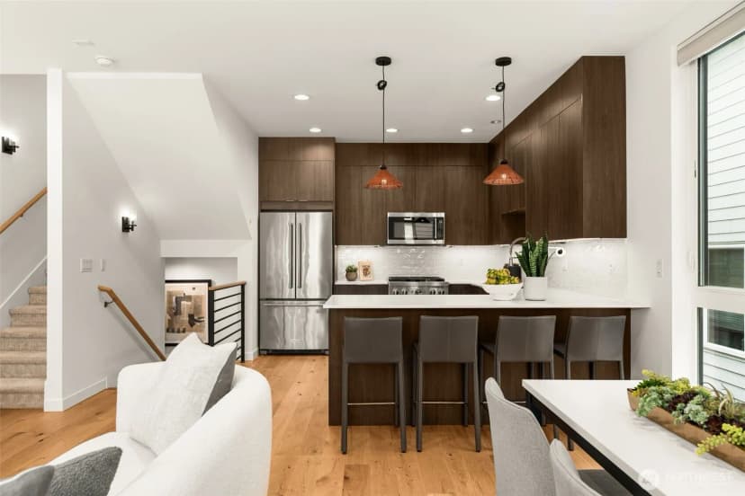 Property photo for 2368 Franklin Avenue E #b, Seattle photo 5