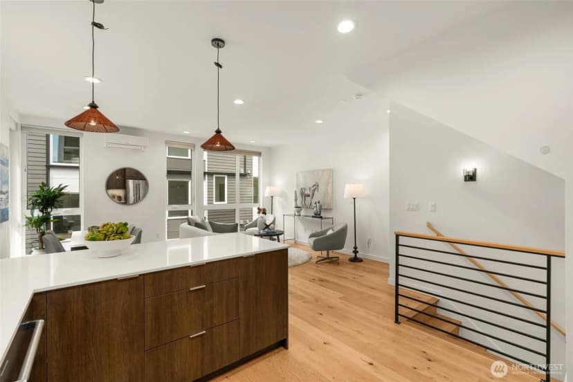Property photo for 2368 Franklin Avenue E #b, Seattle photo 12