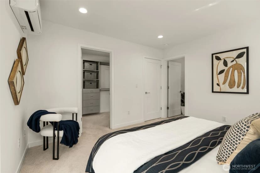 Property photo for 2368 Franklin Avenue E #b, Seattle photo 13