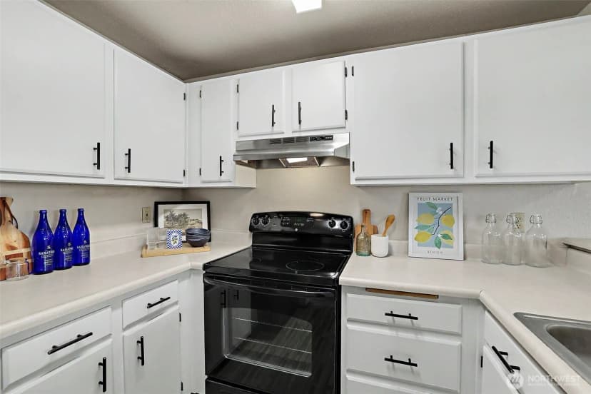 Property photo for 28610 16th Avenue S #202, Federal Way photo 6