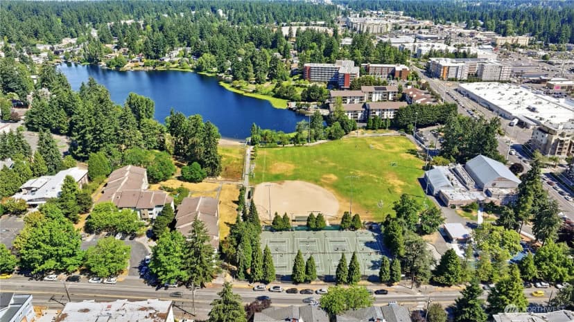Property photo for 300 N 130th Street #2303, Seattle photo 18