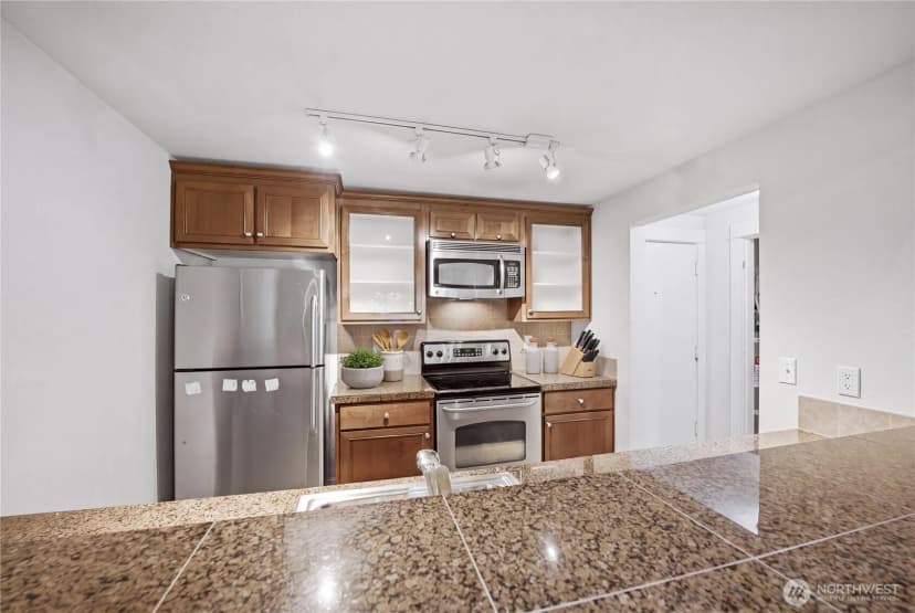 Property photo for 300 N 130th Street #2303, Seattle photo 8