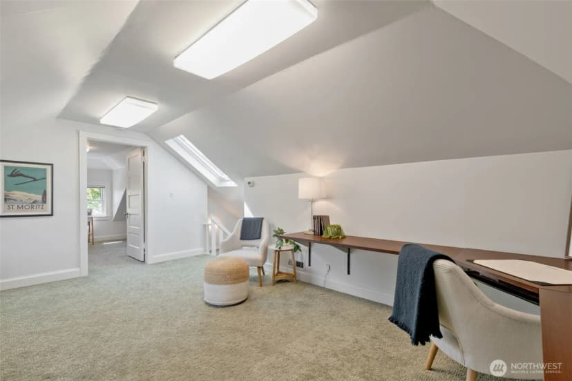Property photo for 1218 3rd Avenue W, Seattle photo 22