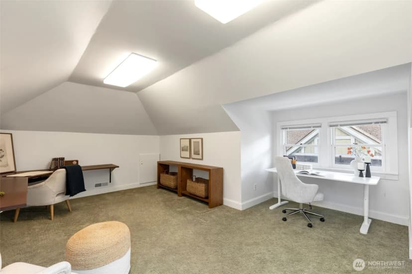 Property photo for 1218 3rd Avenue W, Seattle photo 21