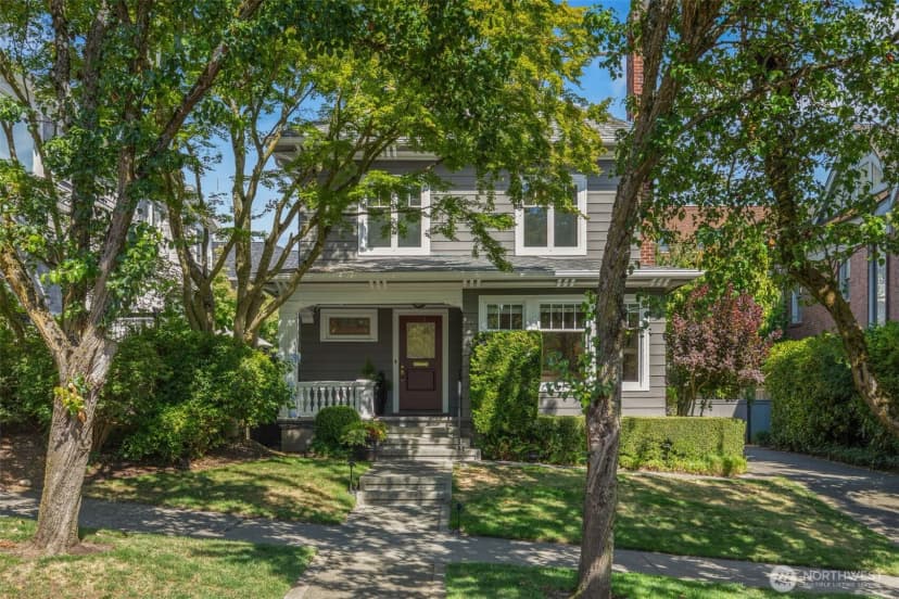 Property photo for 1218 3rd Avenue W, Seattle