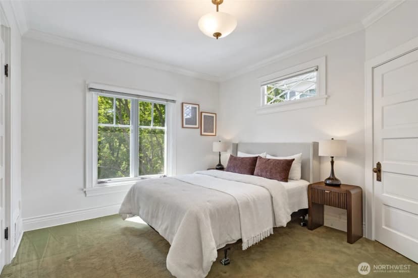 Property photo for 1218 3rd Avenue W, Seattle photo 15