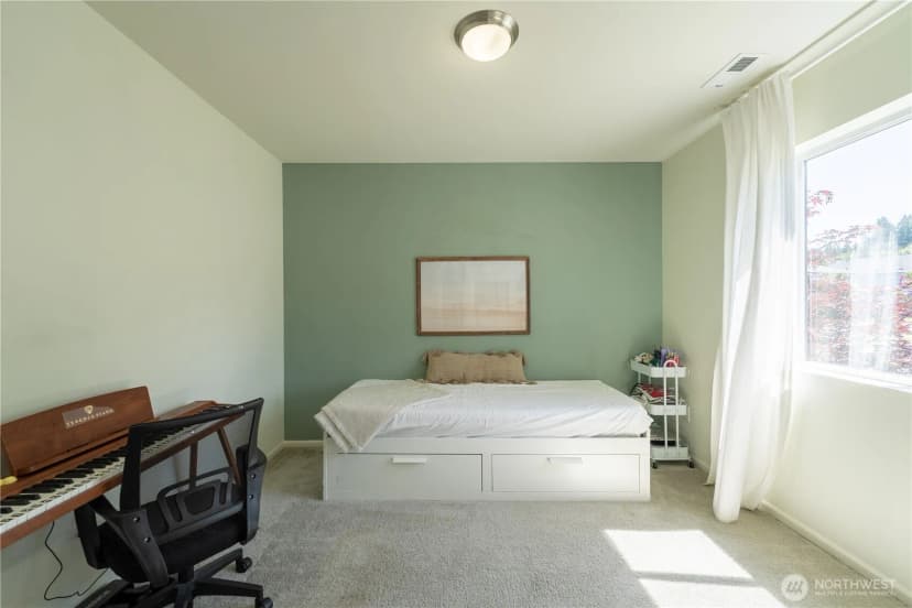 Property photo for 9219 Verbena Street Se, Tumwater photo 3