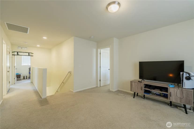 Property photo for 9219 Verbena Street Se, Tumwater photo 18