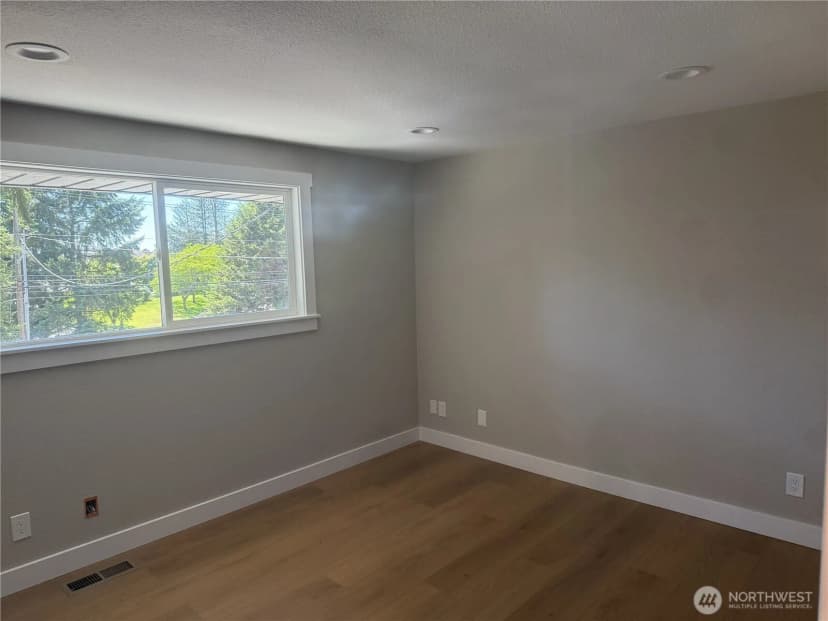 Property photo for 4515 Chrisella Road E, Edgewood photo 17