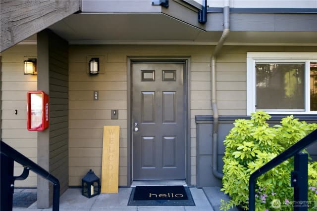Property photo for 15829 Ne Leary Way #a-104, Redmond photo 3