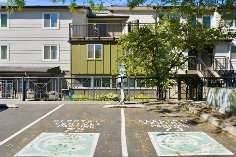 Property photo for 15829 Ne Leary Way #a-104, Redmond photo 27