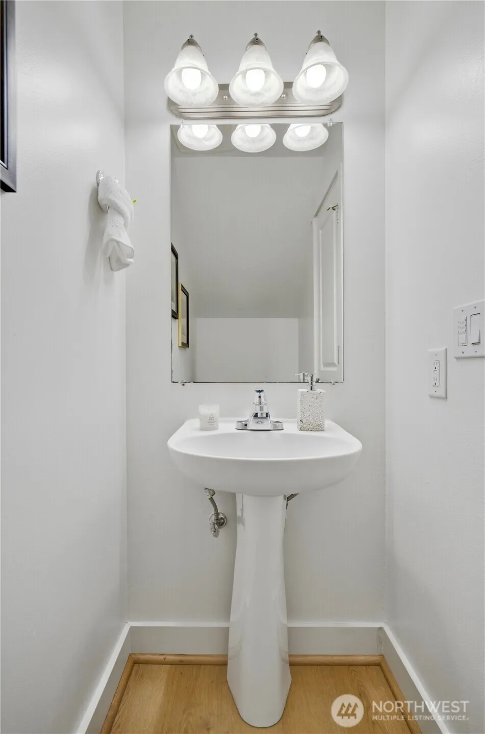 Property photo for 15829 Ne Leary Way #a-104, Redmond photo 17