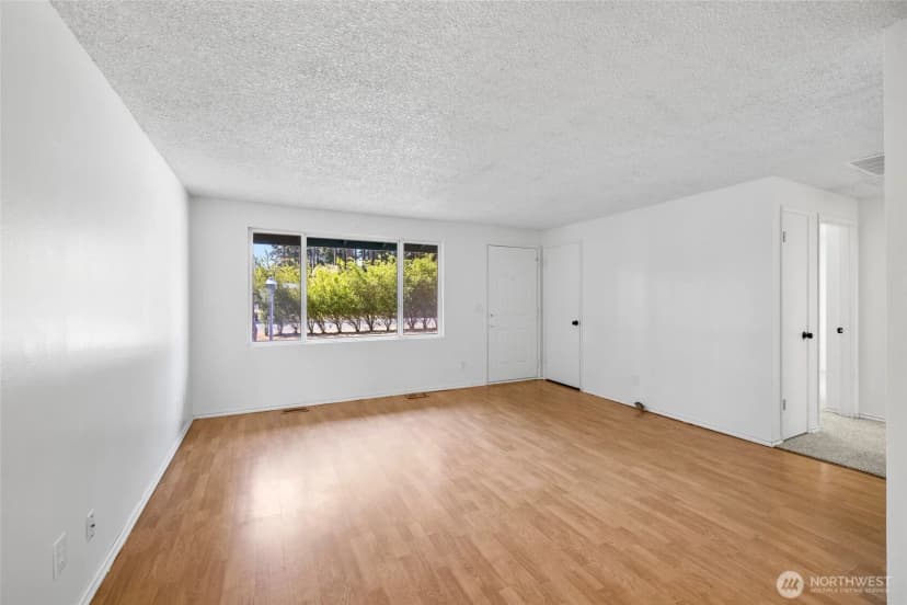 Property photo for 1112 Ridgeway Drive, Oak Harbor photo 7