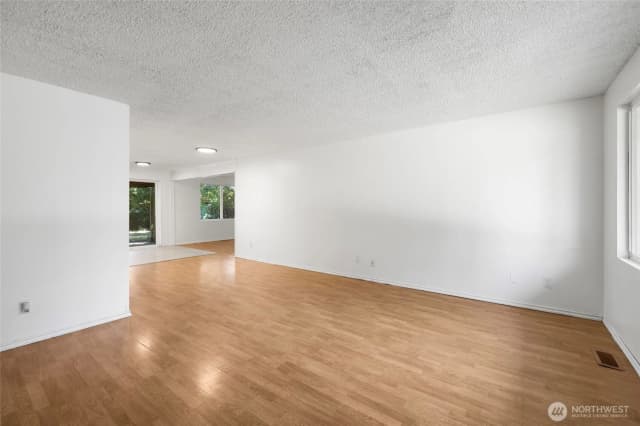 Property photo for 1112 Ridgeway Drive, Oak Harbor photo 5