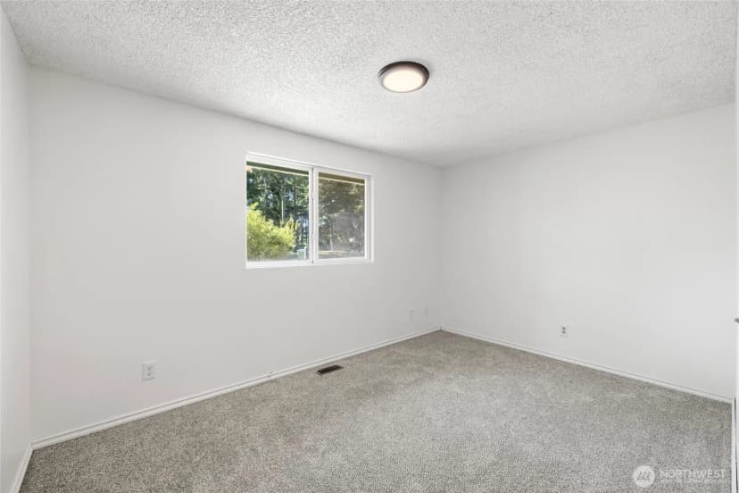 Property photo for 1112 Ridgeway Drive, Oak Harbor photo 24
