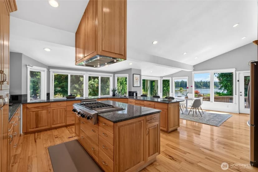 Property photo for 21017 Snag Island Drive East, Lake Tapps photo 11