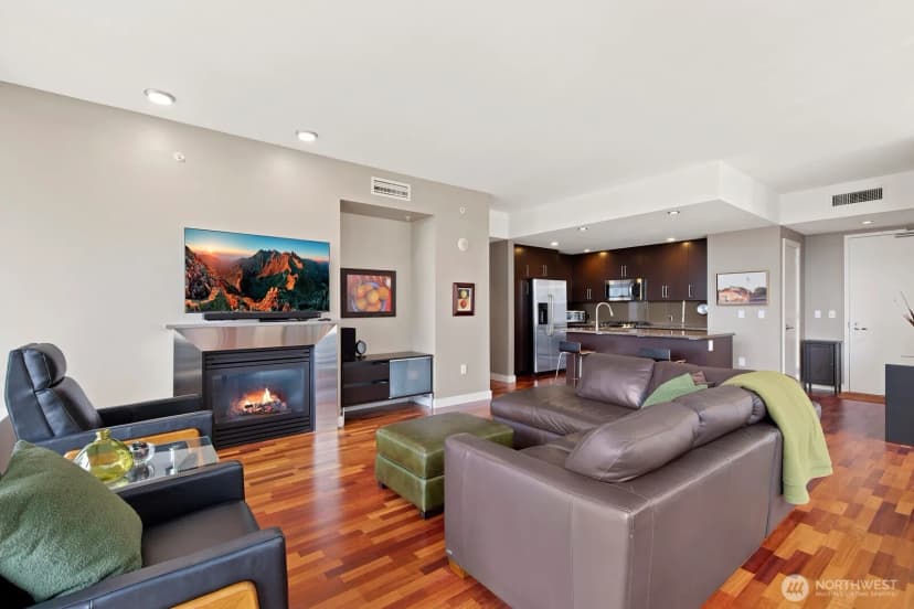 Property photo for 910 Lenora Street #s1010, Seattle photo 6