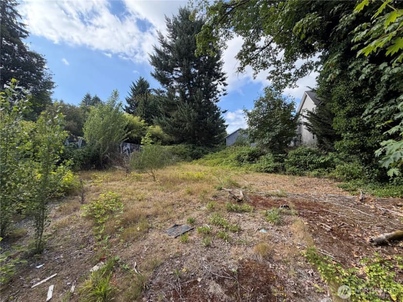 Property photo for 1724 N 107th Street, Seattle photo 4