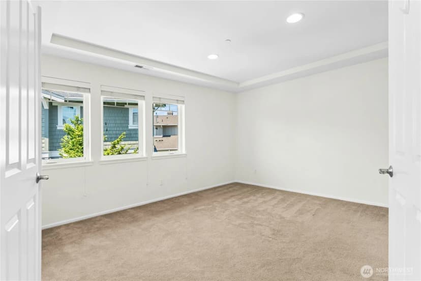Property photo for 1885 11th Lane Ne #1308, Issaquah photo 15