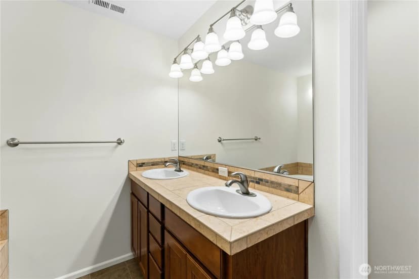 Property photo for 1885 11th Lane Ne #1308, Issaquah photo 20