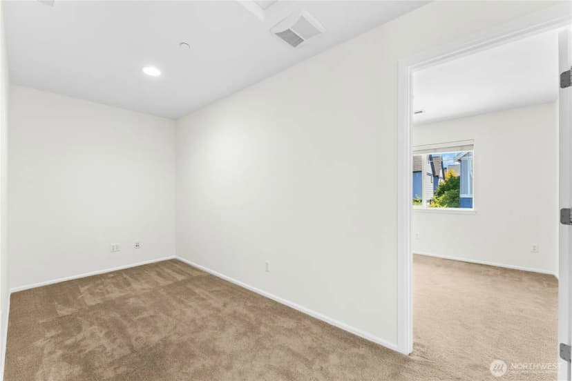Property photo for 1885 11th Lane Ne #1308, Issaquah photo 23