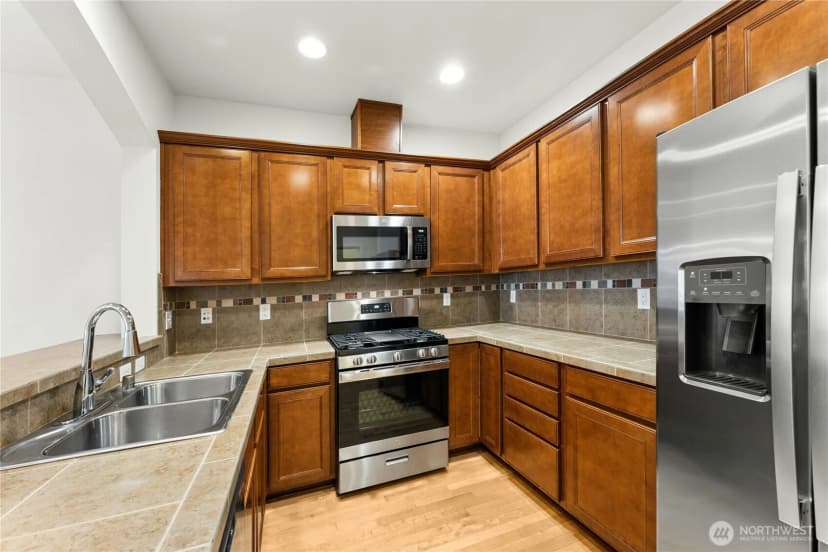 Property photo for 1885 11th Lane Ne #1308, Issaquah photo 11