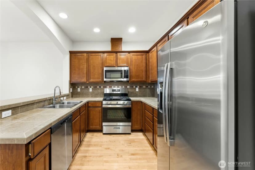 Property photo for 1885 11th Lane Ne #1308, Issaquah photo 12
