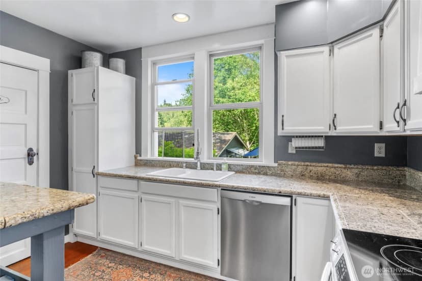Property photo for 21895 Cedardale Road, Mount Vernon photo 8