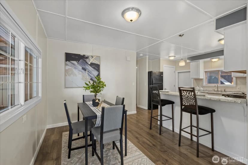 Property photo for 7301 Ne 175th Street #112, Kenmore photo 10