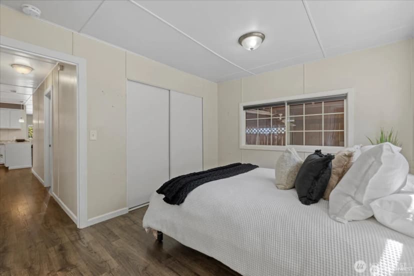 Property photo for 7301 Ne 175th Street #112, Kenmore photo 14