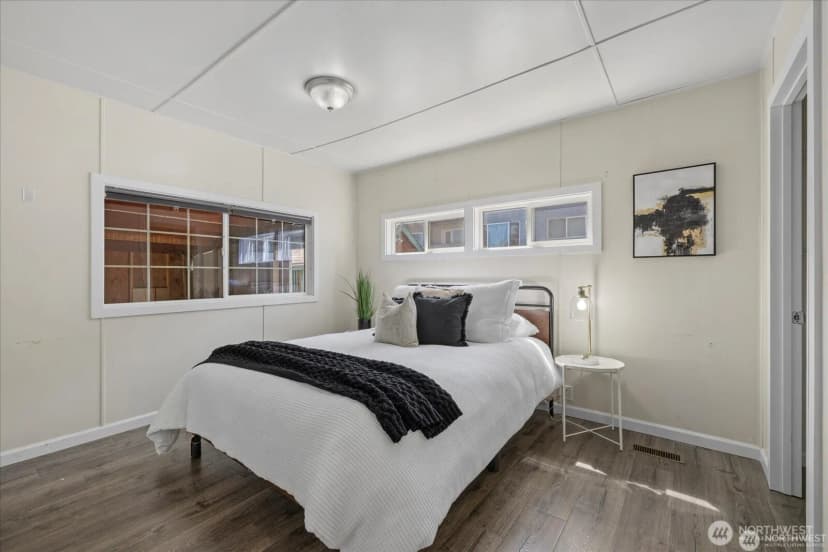Property photo for 7301 Ne 175th Street #112, Kenmore photo 13