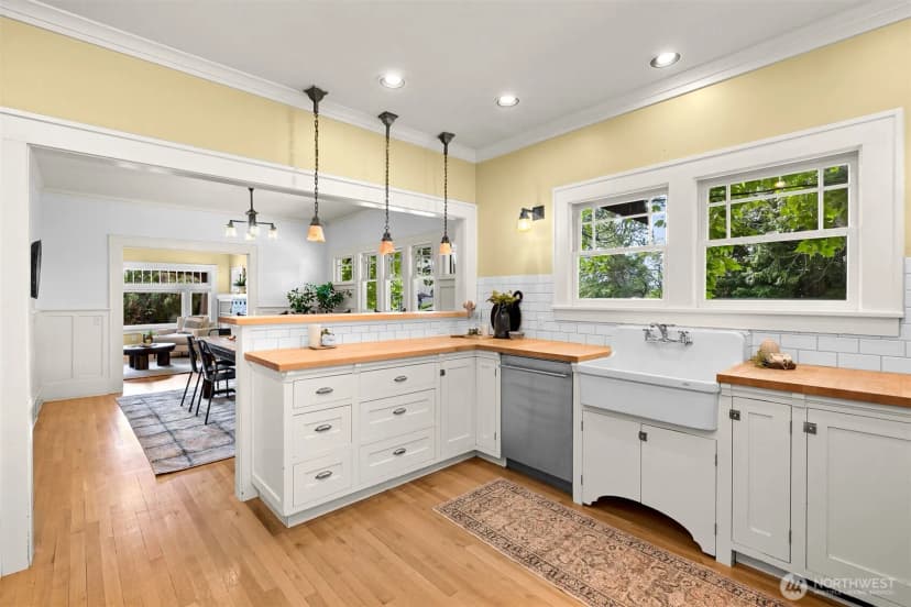 Property photo for 2816 Cornwall Avenue, Bellingham photo 18
