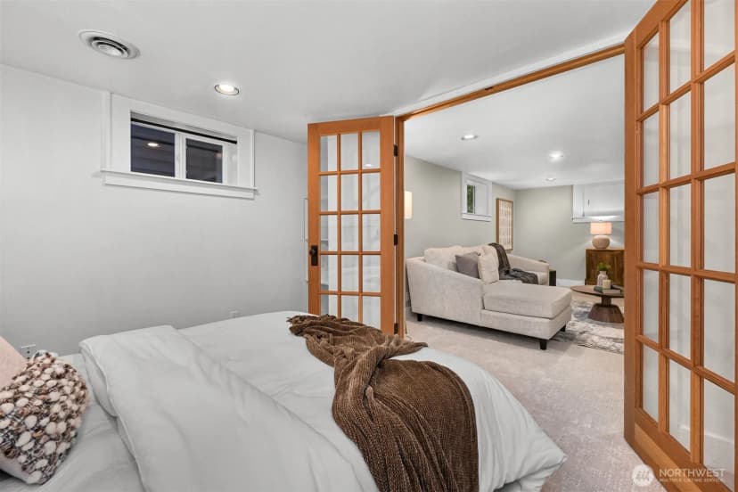 Property photo for 2816 Cornwall Avenue, Bellingham photo 35