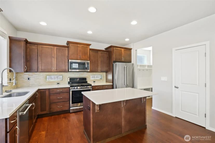 Property photo for 24520 96th Avenue S, Kent photo 15