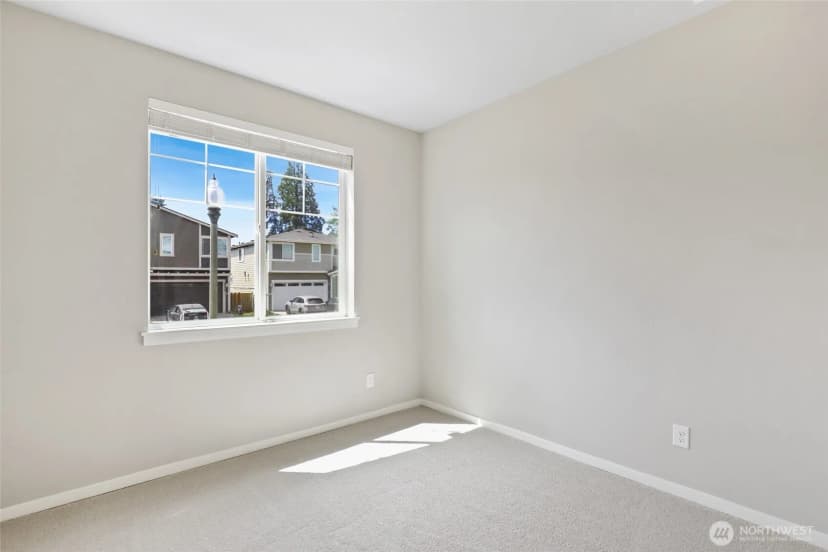 Property photo for 24520 96th Avenue S, Kent photo 17