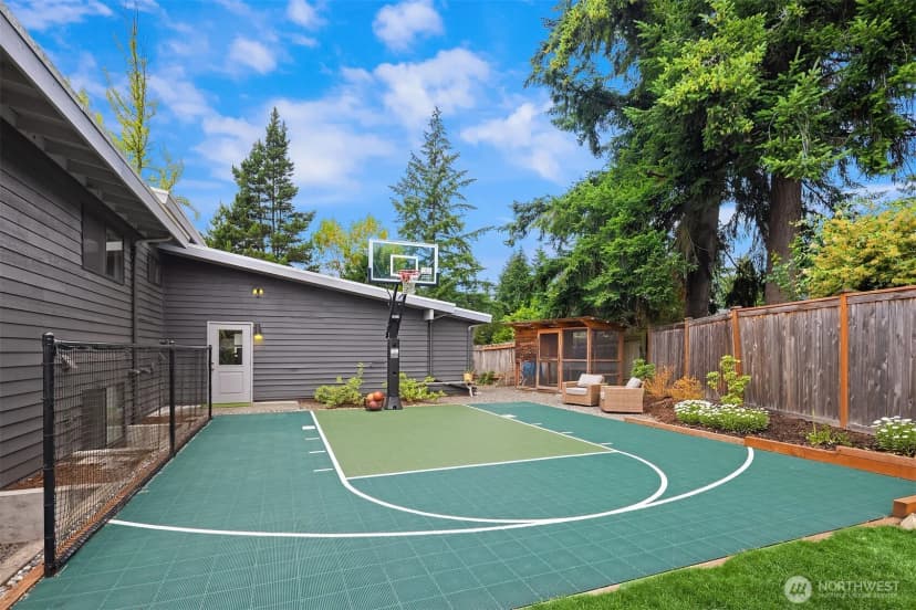 Property photo for 1308 158th Place Se, Bellevue photo 34