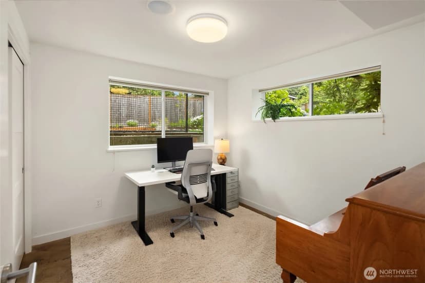 Property photo for 1308 158th Place Se, Bellevue photo 21