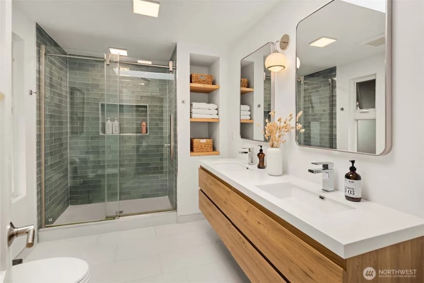 Property photo for 1308 158th Place Se, Bellevue photo 16
