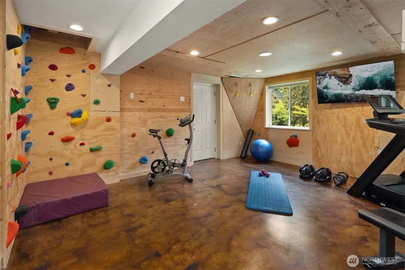 Property photo for 1308 158th Place Se, Bellevue photo 27