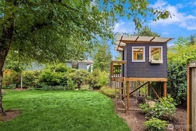 Property photo for 1308 158th Place Se, Bellevue photo 32