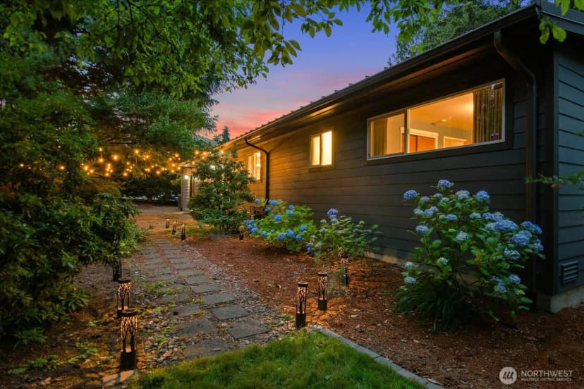 Property photo for 19405 58th Avenue Ne, Kenmore photo 32