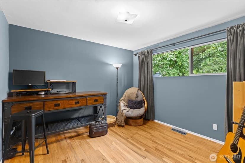 Property photo for 19405 58th Avenue Ne, Kenmore photo 23