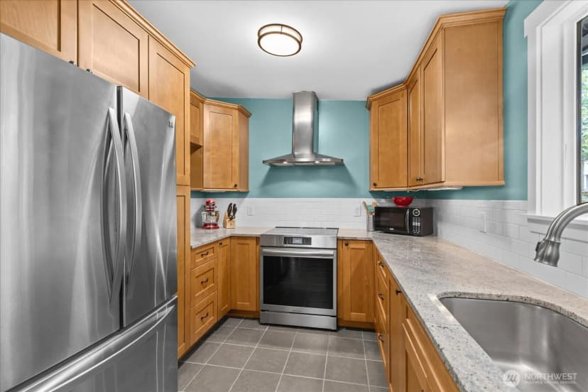 Property photo for 19405 58th Avenue Ne, Kenmore photo 17