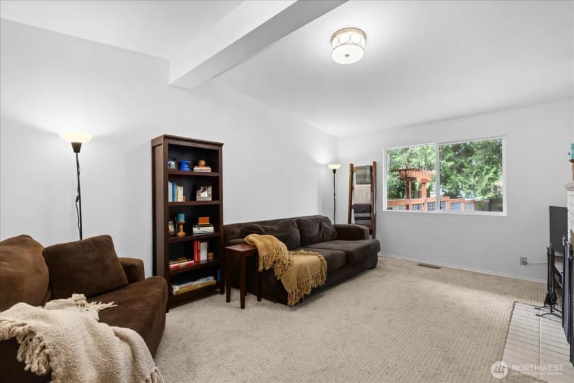 Property photo for 19405 58th Avenue Ne, Kenmore photo 20